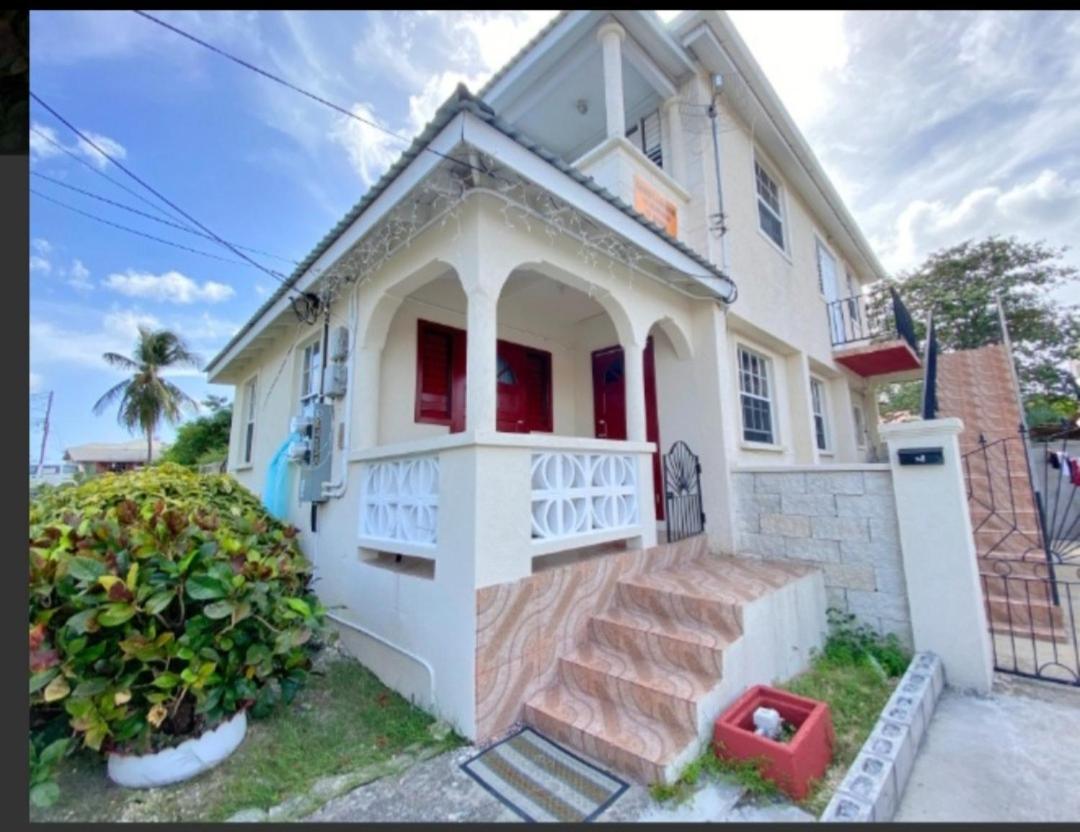 Carmen Apartment Bridgetown Bagian luar foto