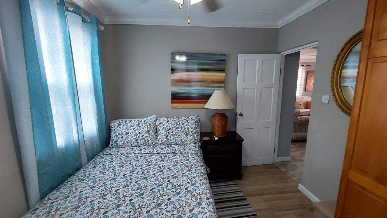 Carmen Apartment Bridgetown Bagian luar foto