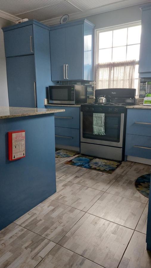 Carmen Apartment Bridgetown Bagian luar foto
